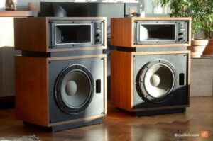 Dmc Mystic Altec-Lansing-Model-14-300x199 Altec Lansing Model 14  