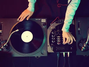 Dmc Mystic best-budget-dj-turntables-under-300_1400x1050_f22c05bf-ff11-448b-99e1-843ed6a0ec85-300x225 best-budget-dj-turntables-under-300_1400x1050_f22c05bf-ff11-448b-99e1-843ed6a0ec85  